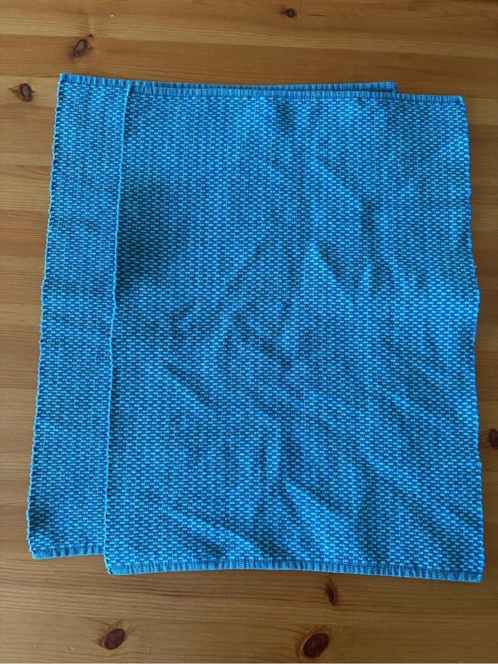 Crate & Barrel Cotton Place Mats Interlocking Blue & Green Set of 2